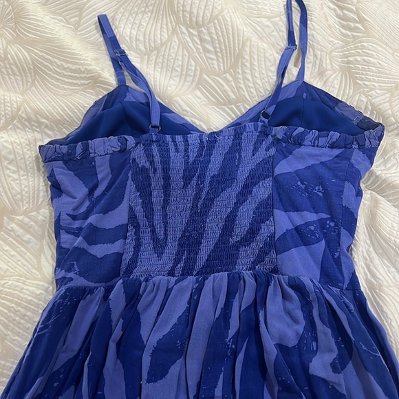 Dark Blue patterned dress, great material and like new condition - Picture 4 of 5